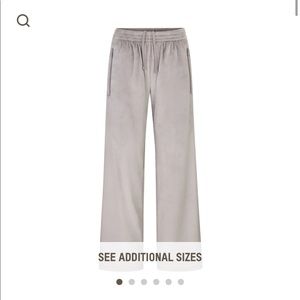 NWT Skims Velour Track Pant Smoke Size Small / Medium